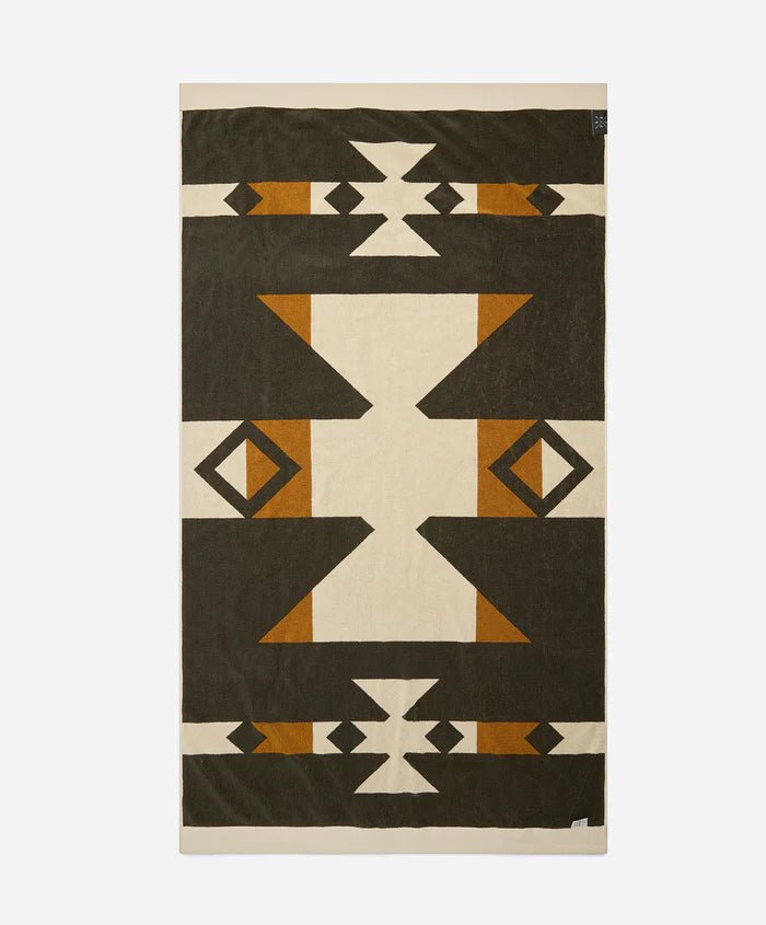 Rocky Mountain Large Towel | Natural / Khaki - Mick Tighe 4x4 & Outdoor - Pony Rider - BT38002R - Rocky Mountain Large Towel | Natural / Khaki