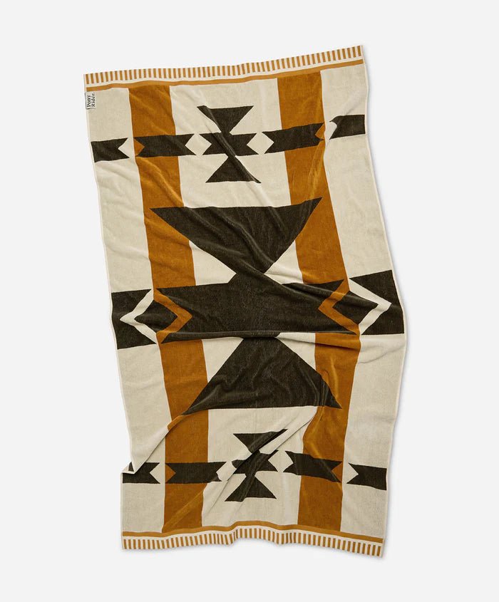Rocky Mountain Large Towel | Natural / Khaki - Mick Tighe 4x4 & Outdoor - Pony Rider - BT38002R - Rocky Mountain Large Towel | Natural / Khaki