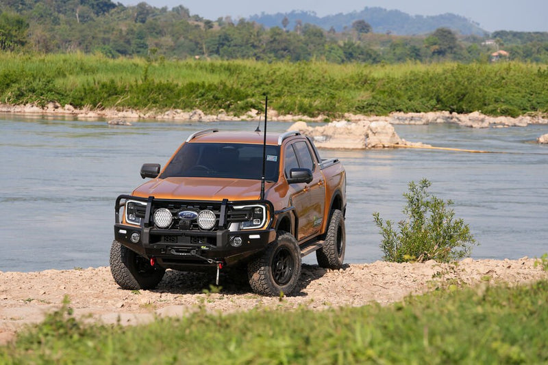 Side Steps and Rails to suit Toyota Hilux Vigo 3/2005-9/2011 - Mick Tighe 4x4 & Outdoor-Ironman 4x4-SSR033--Side Steps and Rails to suit Toyota Hilux Vigo 3/2005-9/2011