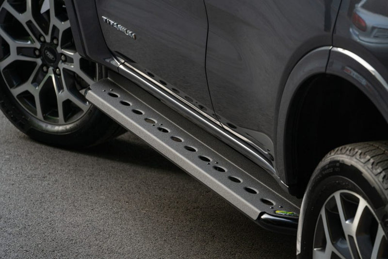 Side Steps to suit Toyota Hilux Vigo 3/2005 - 9/2011 - Mick Tighe 4x4 & Outdoor-Ironman 4x4-SS033--Side Steps to suit Toyota Hilux Vigo 3/2005 - 9/2011